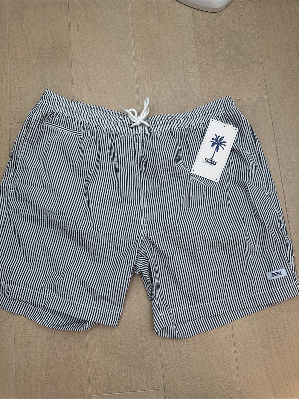 Navy & White Striped Men’s Swim Shorts XL NWT